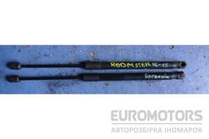 Амортизатор кришки багажника Skoda Roomster 2006-2015 5j782755003s 33351