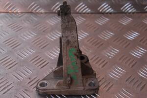 Кронштейн промвала Renault Scenic 1.9dCi (II) 2003-2009 8200187544 106502