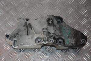 Кронштейн кріплення генератора Renault Megane 1.9dCi (II) 2003-2009 8200100148 106725