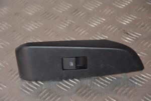 Кнопка стеклоподъемника задняя правая Toyota Highlander (XU50) 2013-2019 848100E060 110522