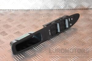 Блок управління склопідйомниками передній лівий Toyota Avensis Verso 2001-2009 8404044030 114534