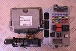 Блок управления двигателем комплект Fiat Doblo 1.6 16V 2000-2009 51819344 117205