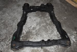 Балка передньої підвіски (підрамник) Hyundai Trajet 2000-2008 624103A110 118974