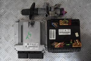 Блок управління двигуном комплект VW Transporter 2.5tdi (T5) 2003-2015 070906016EB 119435