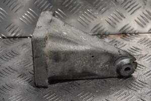 Кронштейн двигателя правый Mercedes C-class 2.2cdi, 2.7cdi (W203) 2000-2007 A6112230804 121536