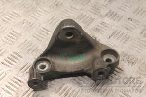 Кронштейн двигуна лівий Renault Trafic 2.0dCi 2001-2014 8200292833 132211