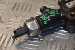 Датчик давления топлива в рейке Citroen Berlingo 1.6hdi 1996-2008 9658227880 143625