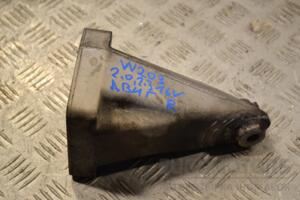 Кронштейн двигуна правий Mercedes C-class 2.0 16V, 2.3 16V (W203) 2000-2007 A1112231704 155528