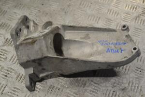 Кронштейн двигуна Volvo V40 2.0td D2 2012 31370633 155928