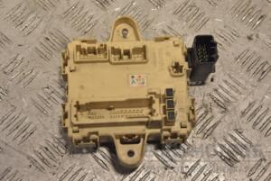 Блок запобіжників Lexus RX 3.3 V6 24V 2003-2009 8267048040 183073