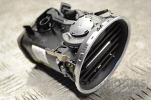 Дефлектор воздушный правый Mercedes C-class (W204) 2007-2015 A2048306654 178530