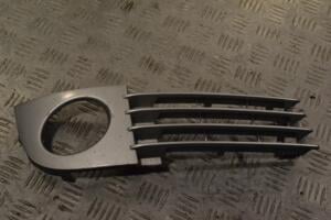 Решетка переднего бампера правая под ПТФ 01- Audi A6 (C5) 1997-2004 4B0807682T 191863
