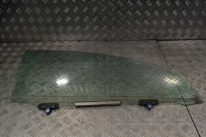 Скло двері переднє праве Toyota Auris (E18) 2012 197824