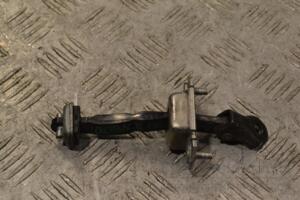 Ограничитель двери передний Subaru Legacy Outback (B13) 2003-2009 198082