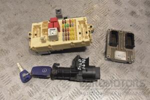 Блок управління двигуном комплект Fiat Stilo 1.6 16V 2001-2007 55202544 224779
