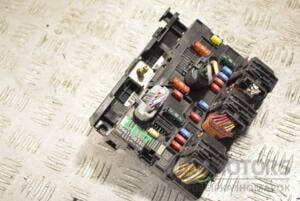 Блок предохранителей BSM Peugeot 207 2006-2013 9661708280 244842