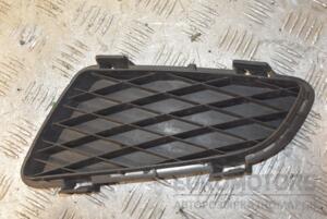 Решітка переднього бампера ліва -05 Mazda 6 2002-2007 GJ6A50C21 211420