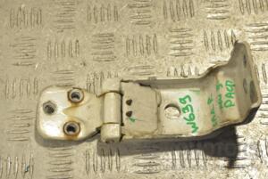Петля дверей задньої правої орної нижня Mercedes Vito (W639) 2003-2014 A6397400237 230170