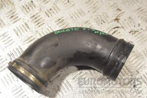 Патрубок воздуха от КВФ к расходомеру Citroen Jumper 2.3MJet 2006-2014 1350799080 236679