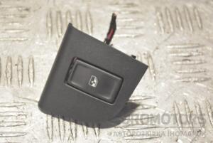 Кнопка склопідіймача Skoda Octavia (A7) 2013-2020 5E0959855A 250155