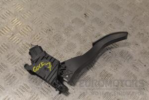 Педаль газа электр пластик VW Golf 2.0tdi (VII) 2012-2020 5Q1723503F 260211