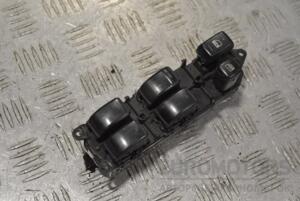Блок управління склопідйомниками передній лівий Toyota Avensis Verso 2001-2009 8404044030 260635
