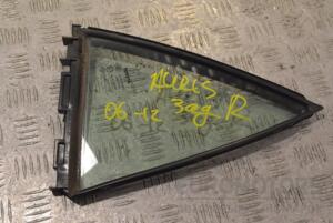Скло двері заднє праве трикутник Toyota Auris (E15) 2006-2012 6818802090 264973