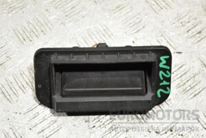 Кнопка открывания крышки багажника наружная Mercedes E-class (W212) 2009-2016 A2218702410 272195