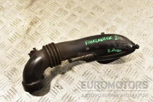 Патрубок повітряного фільтра Land Rover Freelander 2.0Tdi (I) 1998-2006 13717785066 274856