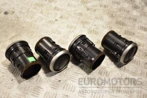 Дефлектор повітряний Nissan Qashqai 2007-2014 68760JD10A 278136