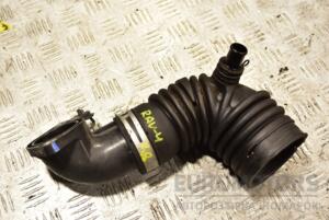 Патрубок повітряного фільтра Toyota Rav 4 2.0td D-4D 2013 1788126100 282518