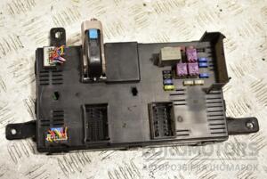 Блок запобіжників Kia Carnival 2.9crdi 2006-2014 919584D080 284590