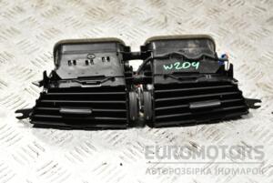 Дефлектор повітряний центральний Mercedes C-class (W204) 2007-2015 A2048306154 288684