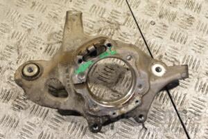 Цапфа ліва під ABS Mercedes C-class (W204) 2007-2015 A2043570106 310752