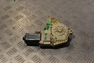 Моторчик стеклоподъемника передний правый Audi A4 (B8) 2007-2015 8K0959802A 325692