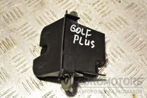 Замок крышки багажника электр 4 пина VW Golf Plus 2005-2014 5M0827505D 331376