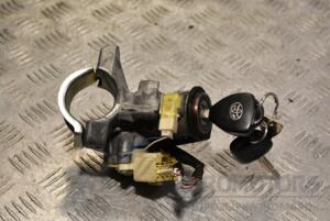 Замок запалювання в зборі ключ Toyota Auris (E15) 2006-2012 332048