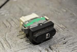 Кнопка центрального замка Nissan Qashqai 2007-2014 352014