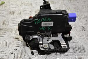 Замок двери передний правый электр 8 пинов Skoda Fabia 2007-2014 3B2837016AB 353712