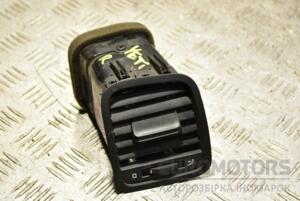 Дефлектор воздушный правый Skoda Yeti 2009 5L0819702 355281