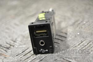 Разьем USB/AUX Toyota Hilux 2004-2015 861900K010 367803