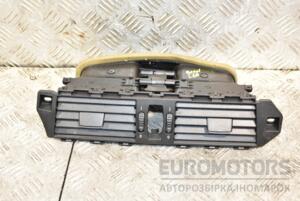 Дефлектор воздушный центральный BMW 5 (E60/E61) 2003-2010 9112206 371141
