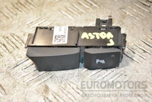 Кнопка парктроника Opel Astra (J) 2009-2015 13288081 373819