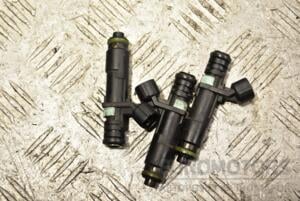 Форсунка бензин электрическая Skoda Fabia 1.2 12V 2007-2014 03D906031F 375248