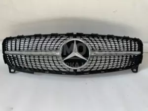 Решетка радиатора Mercedes A-class 1.5cdi (W176) 2012-2018 A1768881760 it-10384 Дизель