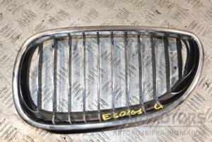 Решітка радіатора ліва (дефект) BMW 5 (E60/E61) 2003-2010 51137065701 385752