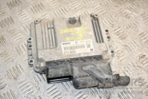Блок управления двигателем Opel Zafira 1.9cdti (B) 2005-2011 55205621 390473