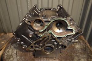 Блок двигателя (дефект) Audi A8 3.3tdi (4D) 1994-2002 057103021F 399177
