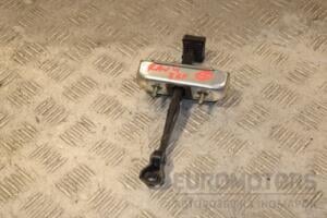 Обмежувач кришки багажника Toyota Rav 4 2006-2013 430508