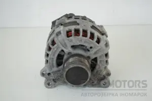 Генератор Seat Leon 2.0 TDI 2013 04L903024T it-15219 Дизель